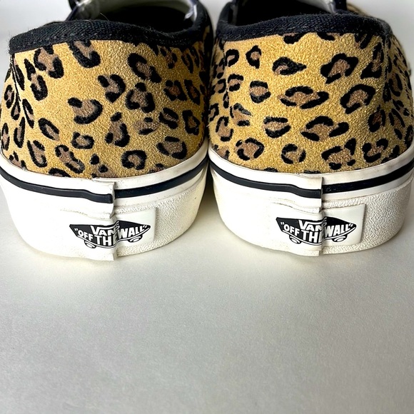 VANS•CLASSIC SLIP ON•LEOPARD SUEDE PRINT•WOMENS 7.5 / MENS 6 - Picture 2 of 7